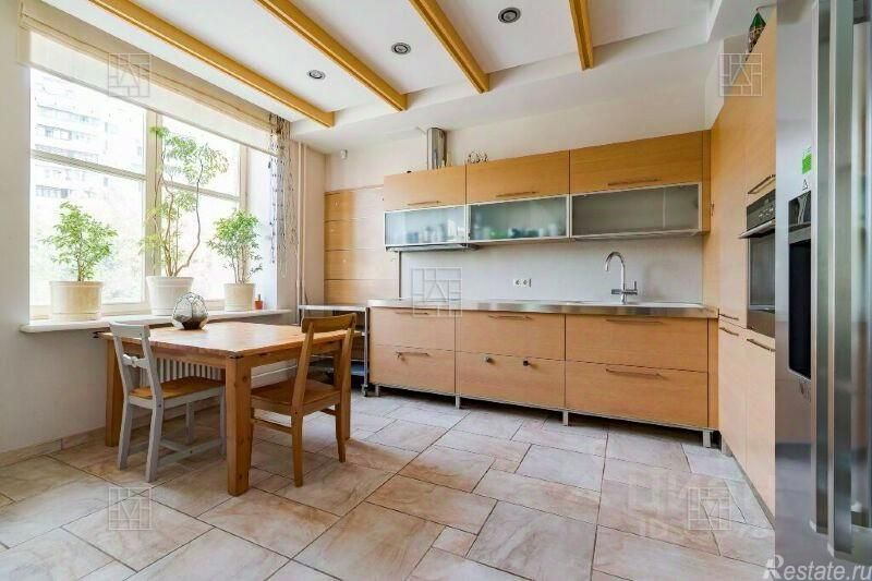 Продажа 4-комн квартиры на вторичном рынке Мишина улица,  д. 26