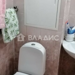 Продажа 1-комн квартиры на вторичном рынке Изумрудная улица,  д. 9