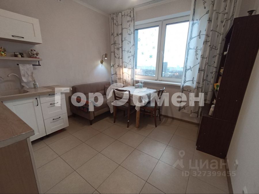Продажа 2-комн квартиры на вторичном рынке улица Гарибальди, 18