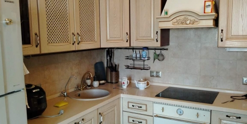 3-комн квартира Новгородская улица,  д. 38