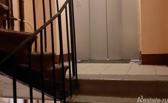 Продажа 2-комн квартиры на вторичном рынке Мытнинская улица,  д. 9