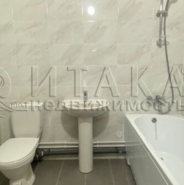 Продажа 2-комн квартиры на вторичном рынке Маршала Захарова ул,  д. 10,  к. 1