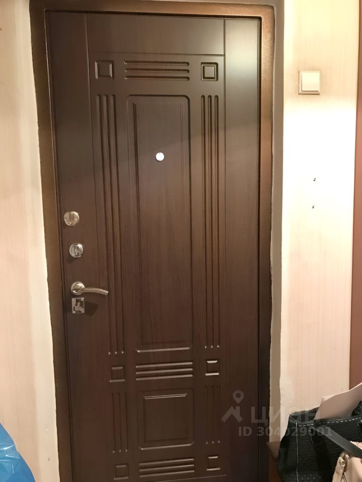 Продажа 2-комн квартиры на вторичном рынке Новоясеневский проспект, 12К1