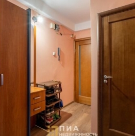 Продажа 3-комн квартиры на вторичном рынке Загребский б-р,  д. 3,  к. 1
