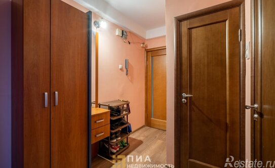 Продажа 3-комн квартиры на вторичном рынке Загребский б-р,  д. 3,  к. 1