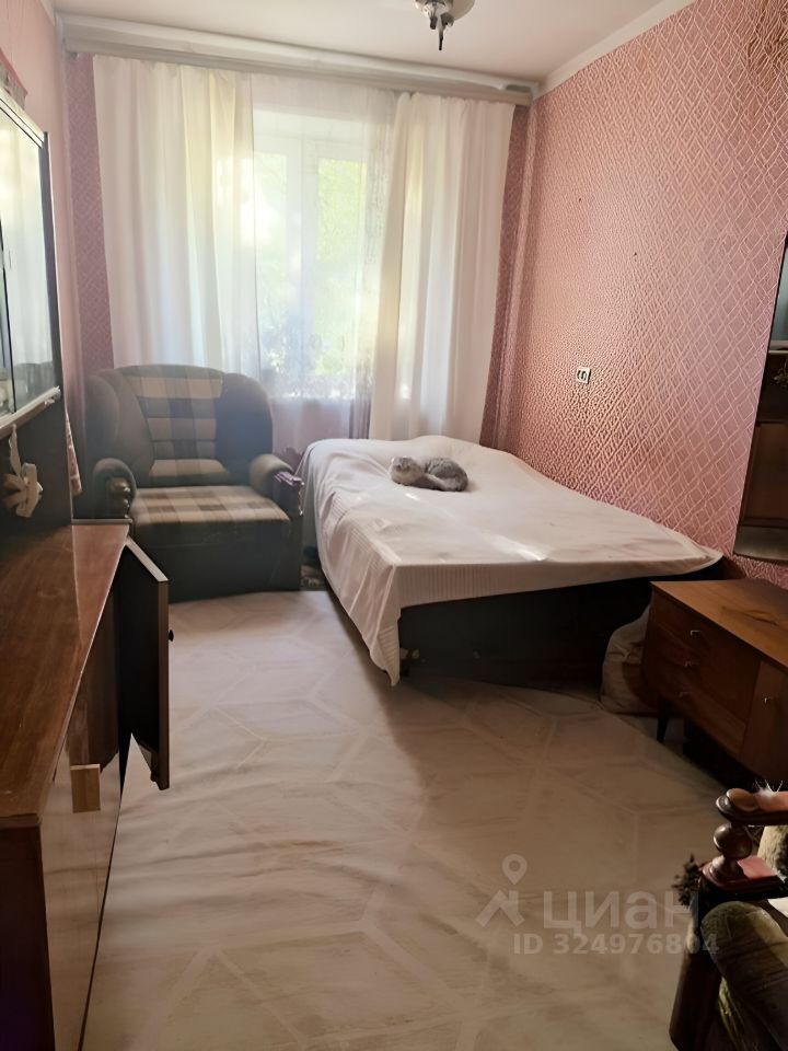 Продажа 3-комн квартиры на вторичном рынке Октябрьский пгт, улица Ленина, 40
