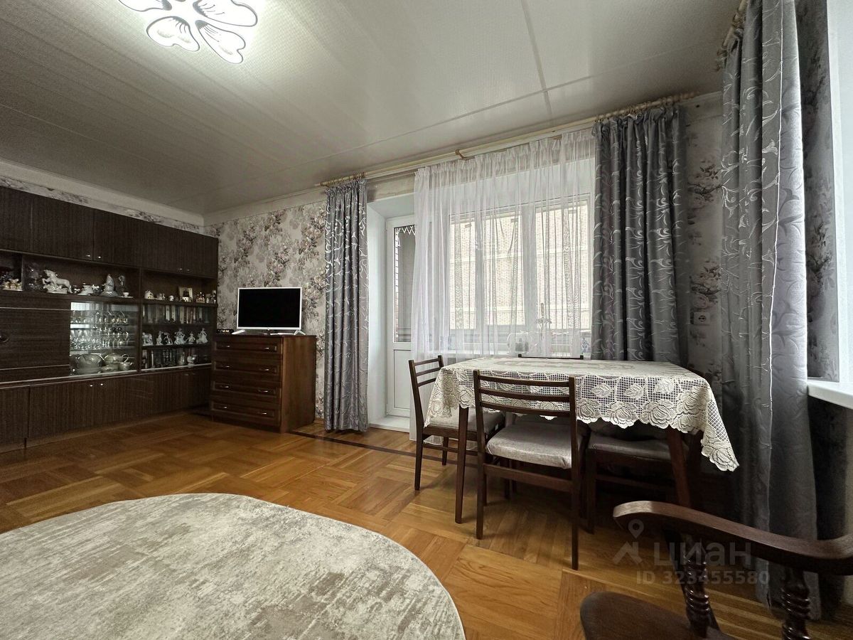 Продажа 1-комн квартиры на вторичном рынке проспект Ветеранов, 78