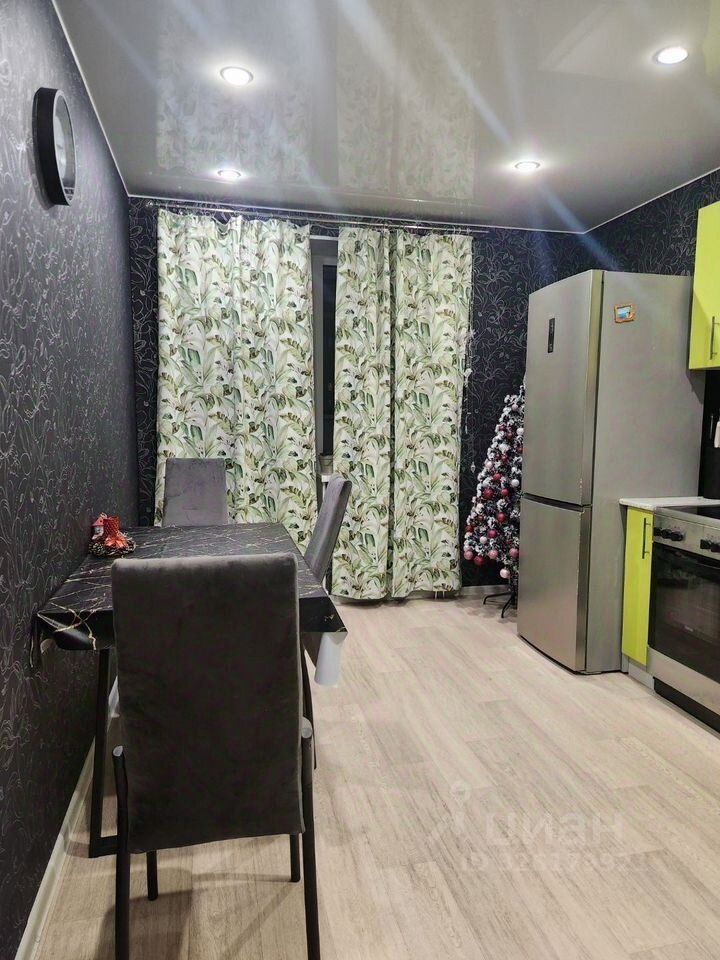 Продажа 2-комн квартиры на вторичном рынке Мурино, Новая улица, 19