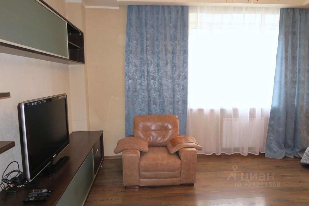 Аренда 2-комн квартиры на вторичном рынке 2-я Дубровская улица, 6