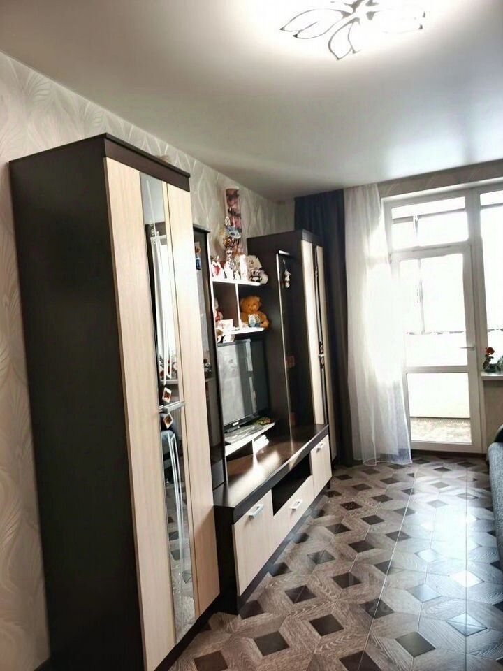 Продажа 1-комн квартиры на вторичном рынке пос. Шушары, Школьная улица, 17