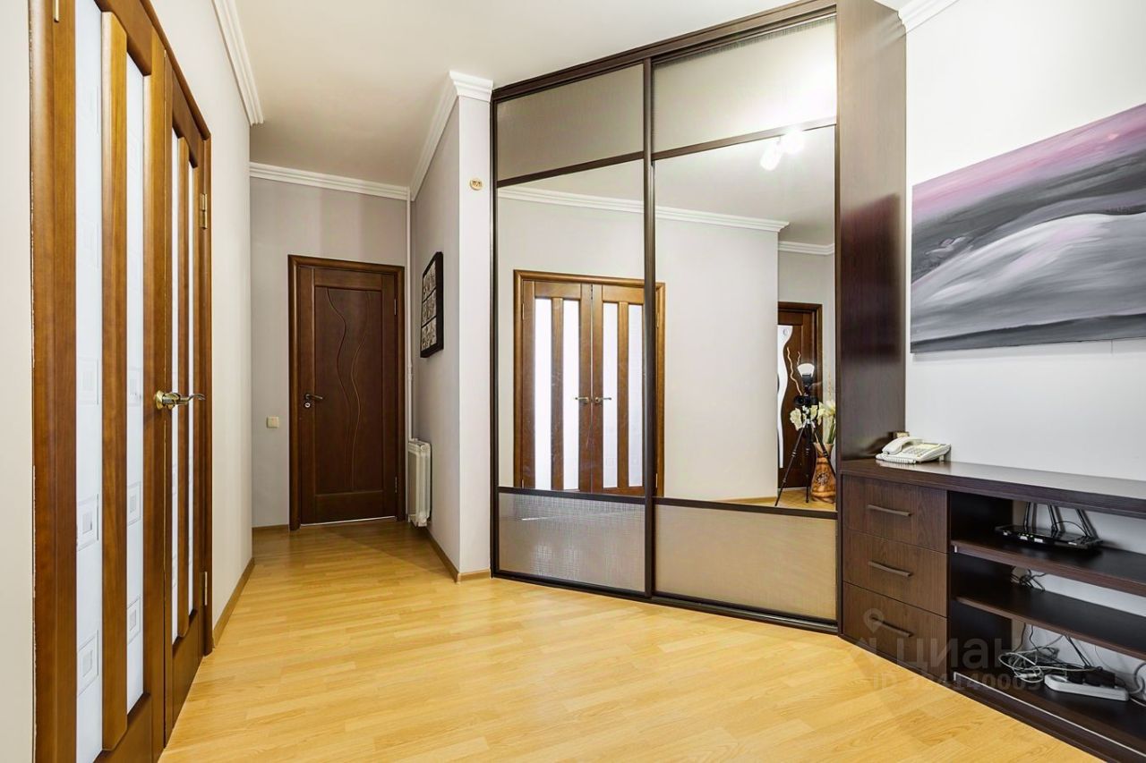 Продажа 2-комн квартиры на вторичном рынке Комендантский проспект, 17к1