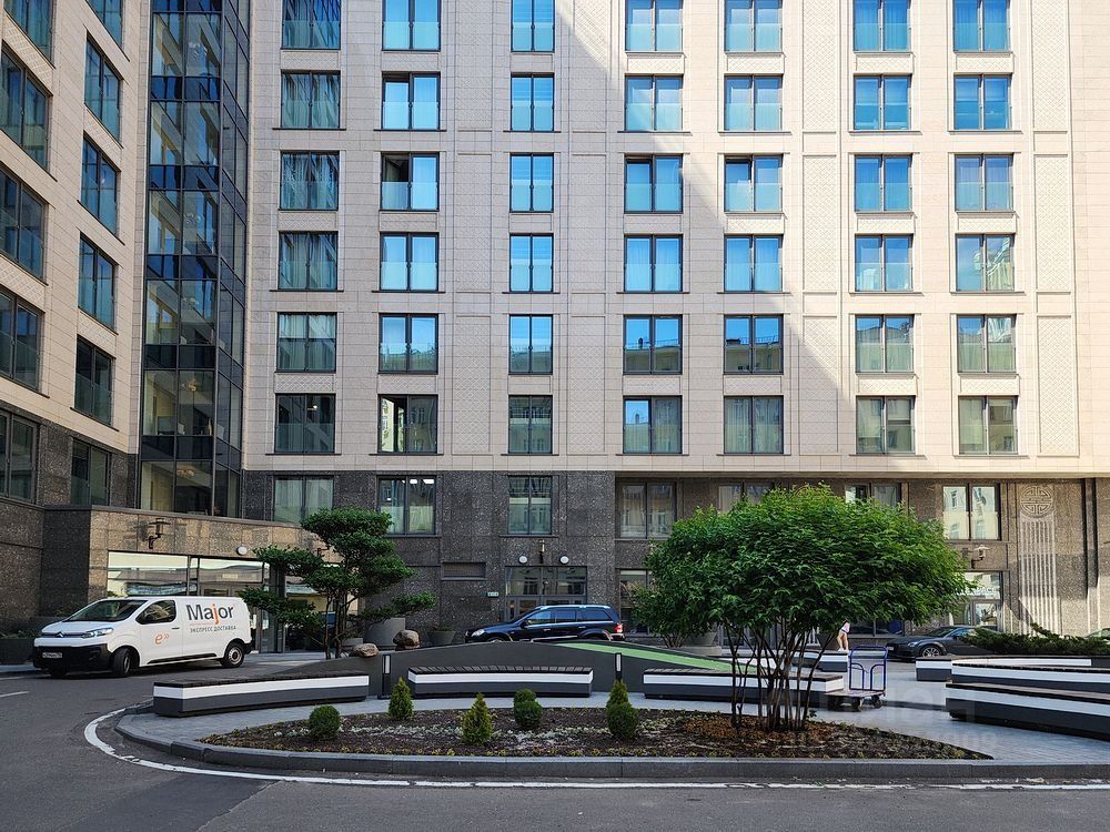 Продажа 2-комн квартиры на вторичном рынке Большая Садовая улица, 5к1