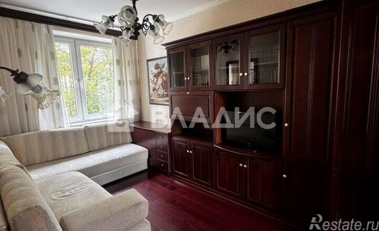 Продажа 4-комн квартиры на вторичном рынке Профсоюзная ул,  д. 99