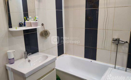 Продажа 2-комн квартиры на вторичном рынке Индустриальный пр-кт,  д. 17 к3