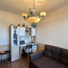 Продажа 3-комн квартиры на вторичном рынке улица Сикейроса,  д. 19 к2