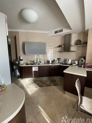 Продажа 3-комн квартиры на вторичном рынке Суворовская ул,  д. 10