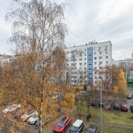 Продажа 3-комн квартиры на вторичном рынке Отрадная улица,  д. 13А