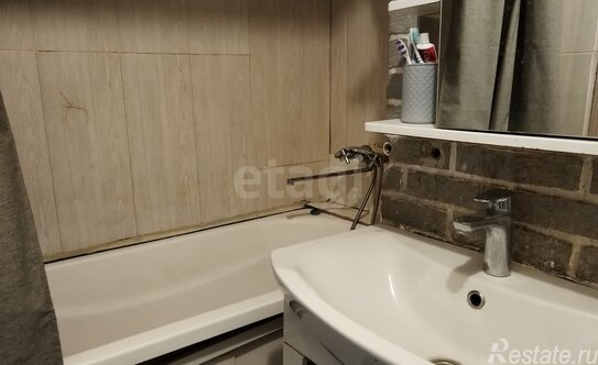 Продажа 1-комн квартиры на вторичном рынке Серпухов, улица Карла Маркса,  д. 90