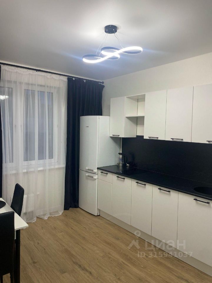 Аренда 1-комн квартиры на вторичном рынке улица 3-я Нововатутинская, 15к1