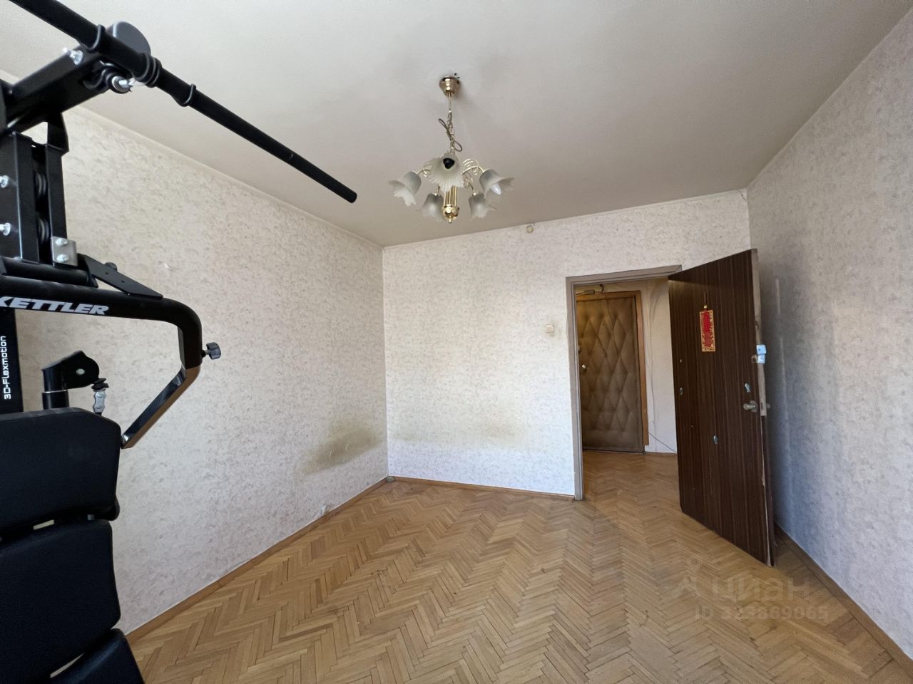 Продажа 2-комн квартиры на вторичном рынке улица Цюрупы,  д. 13