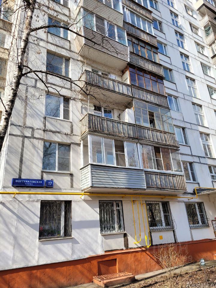 Продажа 2-комн квартиры на вторичном рынке Фортунатовская улица,  д. 17
