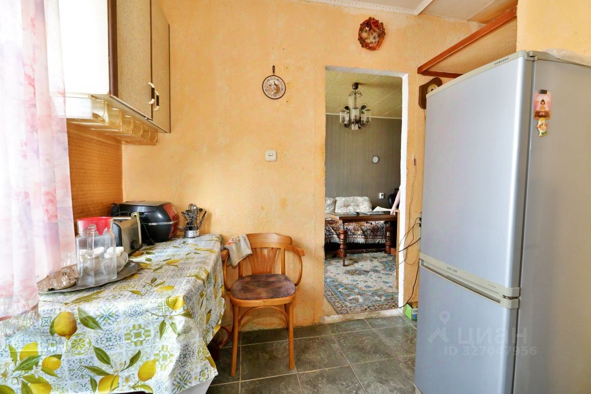 Продажа 3-комн квартиры на вторичном рынке Тучково пгт, улица Заводская, 3