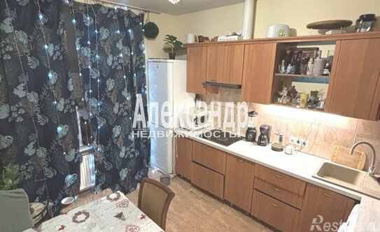 Продажа 2-комн квартиры на вторичном рынке Разночинная Б. ул,  д. 11