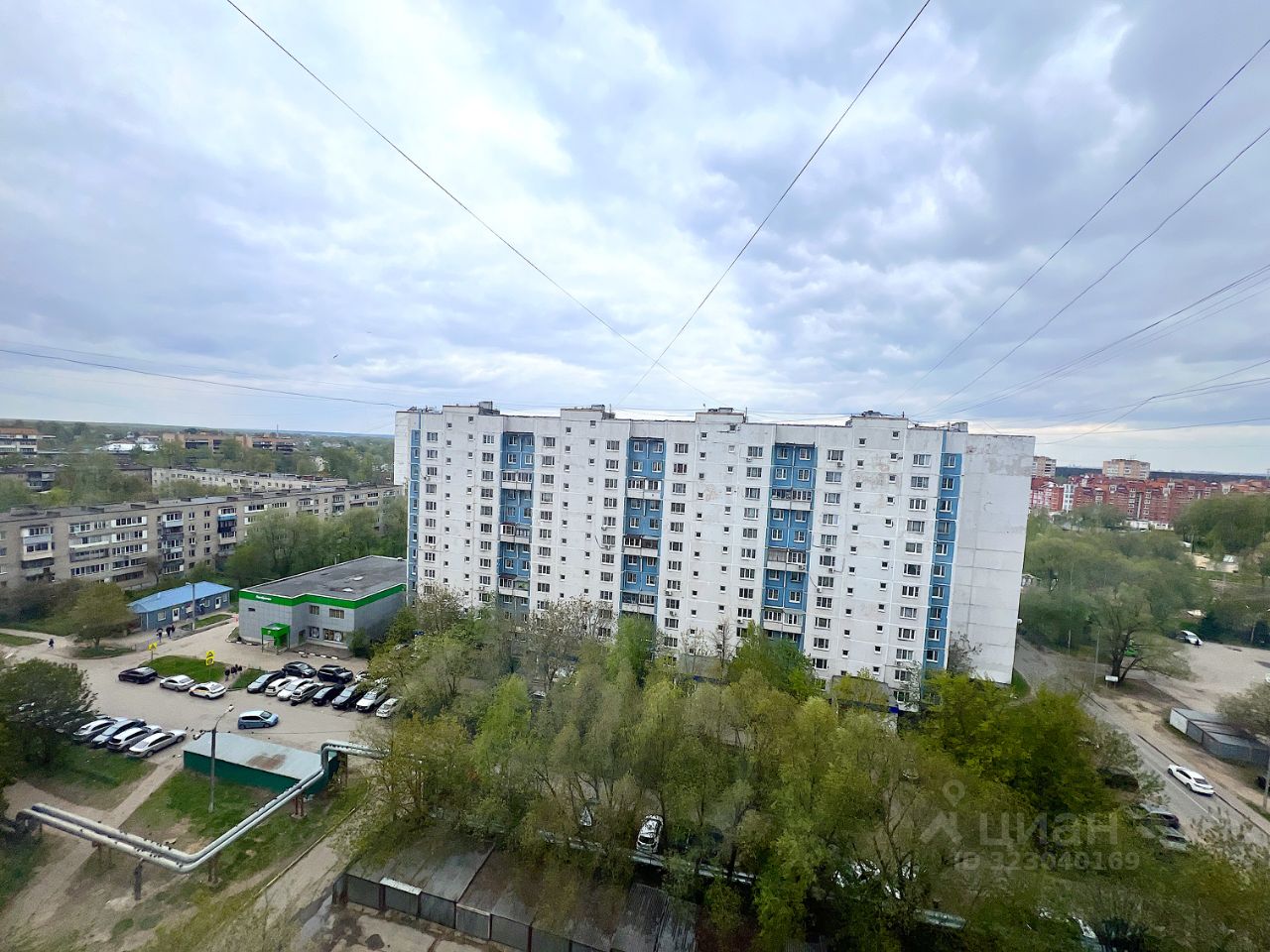 Продажа 3-комн квартиры на вторичном рынке Лобня, улица Некрасова, 11