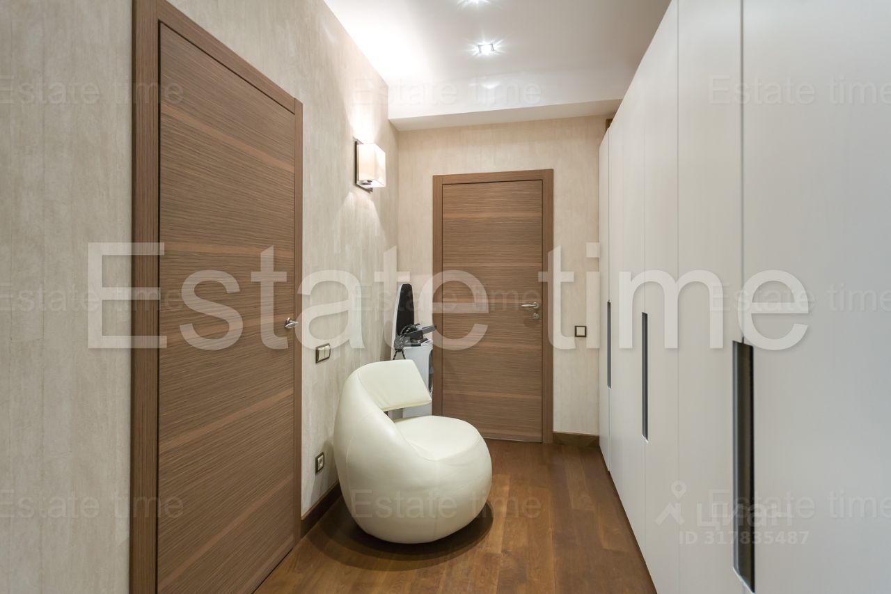 Продажа 3-комн квартиры на вторичном рынке Ломоносовский проспект, 14