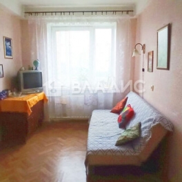 Продажа 4-комн квартиры на вторичном рынке Суздальский пр-кт,  д. 9