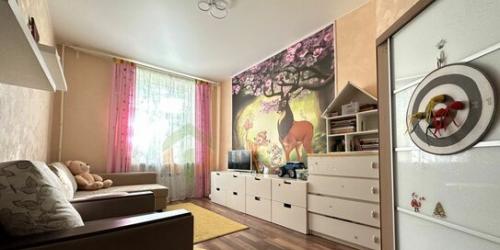 3-комн квартира Заводская улица,  д. 1