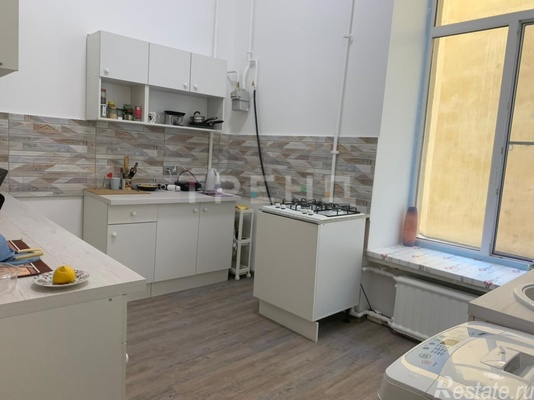 Продажа 3-комн квартиры на вторичном рынке Владимирский пр-кт,  д. 13