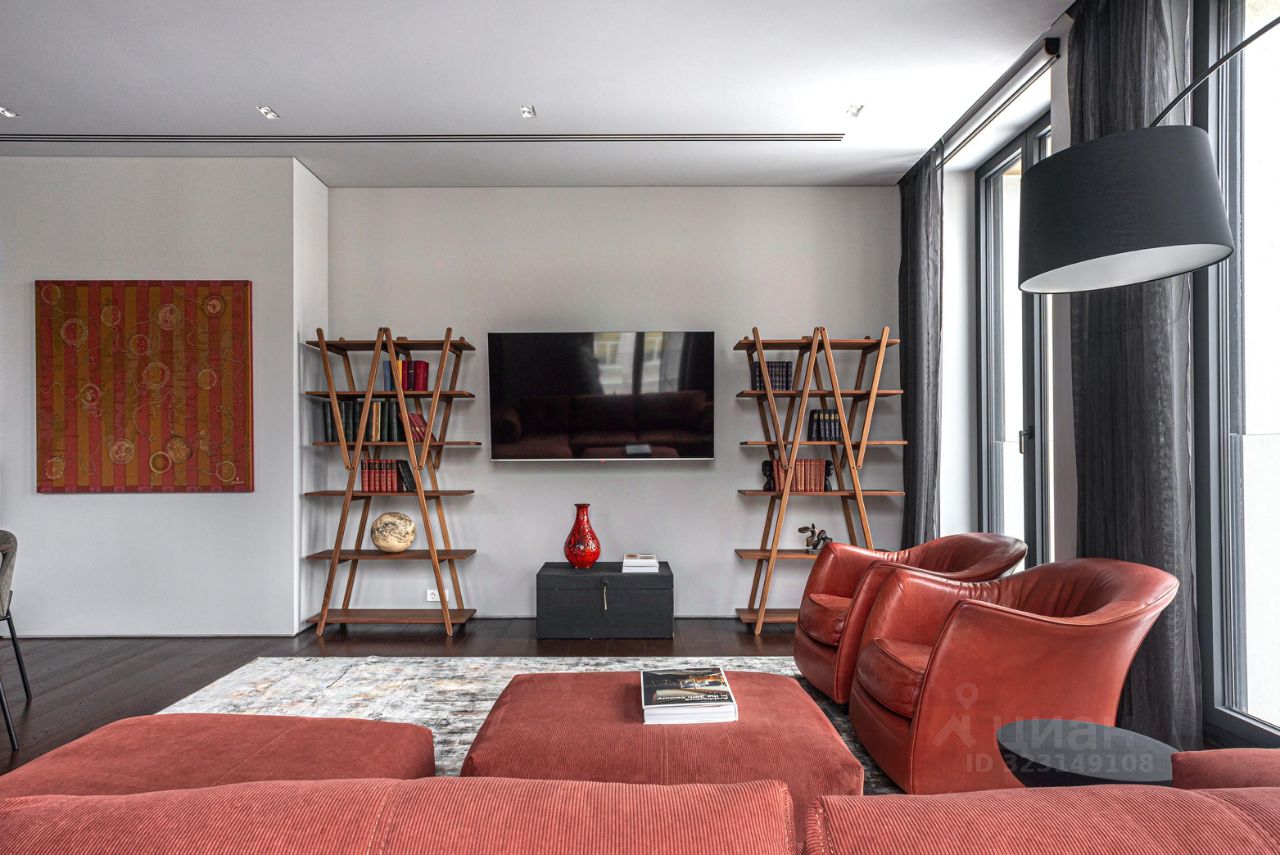 Аренда 3-комн квартиры на вторичном рынке Олсуфьевский переулок, 9к2