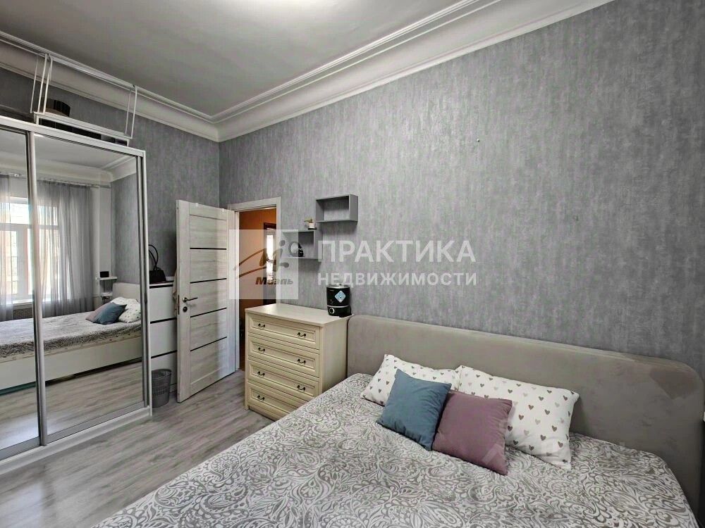 Продажа 4-комн квартиры на вторичном рынке улица Серафимовича, 5/16