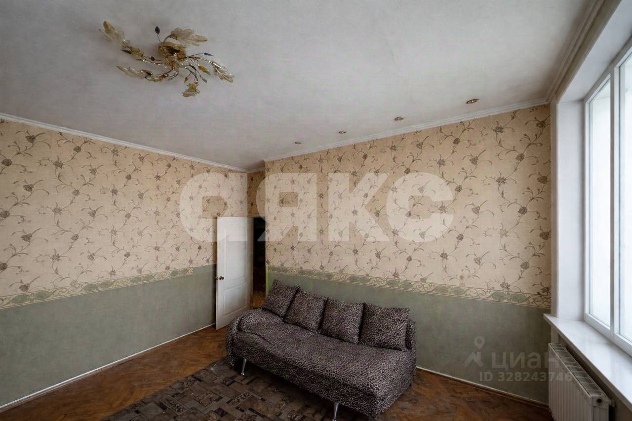 Продажа 3-комн квартиры на вторичном рынке улица Павла Андреева, 28К4