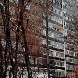 Продажа 2-комн квартиры на вторичном рынке Котельническая наб,  д. 33,  к. 1