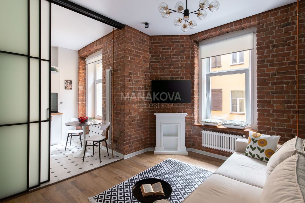 Продажа 2-комн квартиры на вторичном рынке переулок Басков, 26