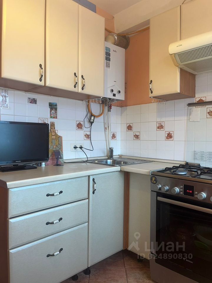 Продажа 3-комн квартиры на вторичном рынке Авиационная улица, 44
