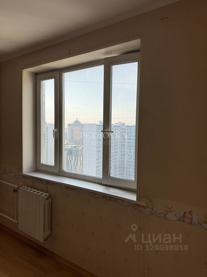 Продажа 3-комн квартиры на вторичном рынке Осенний бульвар, 10К2