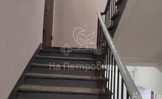 Продажа 3-комн квартиры на вторичном рынке улица Лобанова,  д. 4