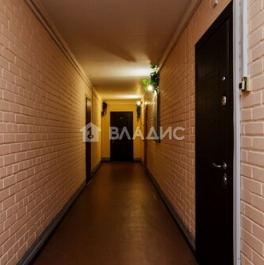 Продажа 2-комн квартиры на вторичном рынке Комендантский пр-кт