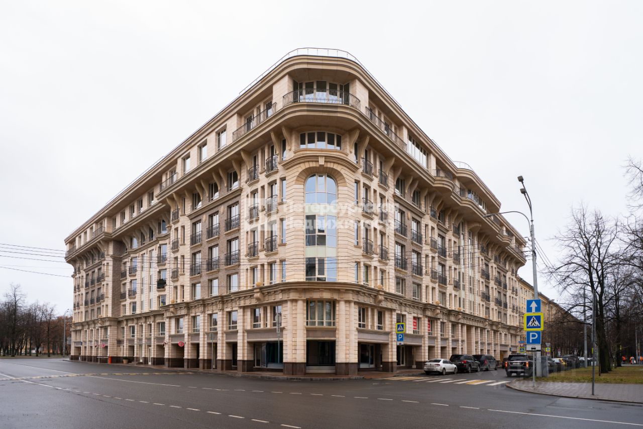 Продажа 4-комн квартиры на вторичном рынке улица Гастелло, 7