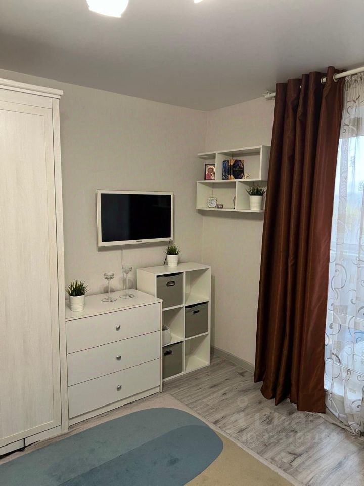 Продажа 1-комн квартиры на вторичном рынке Нежинская улица, 13