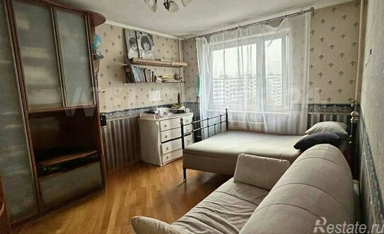 Продажа 2-комн квартиры на вторичном рынке Донецкая улица,  д. 4