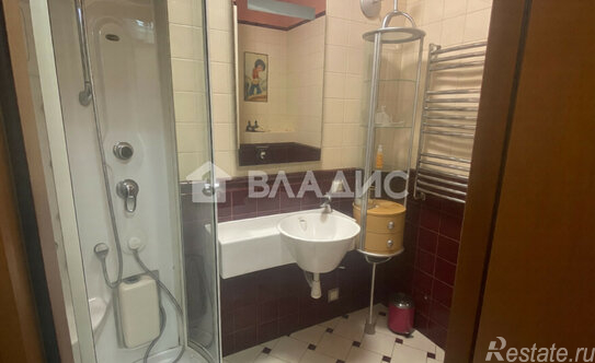 Продажа 3-комн квартиры на вторичном рынке улица Ватутина