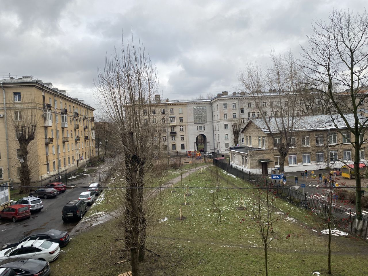 Продажа 3-комн квартиры на вторичном рынке улица Седова, 94Т