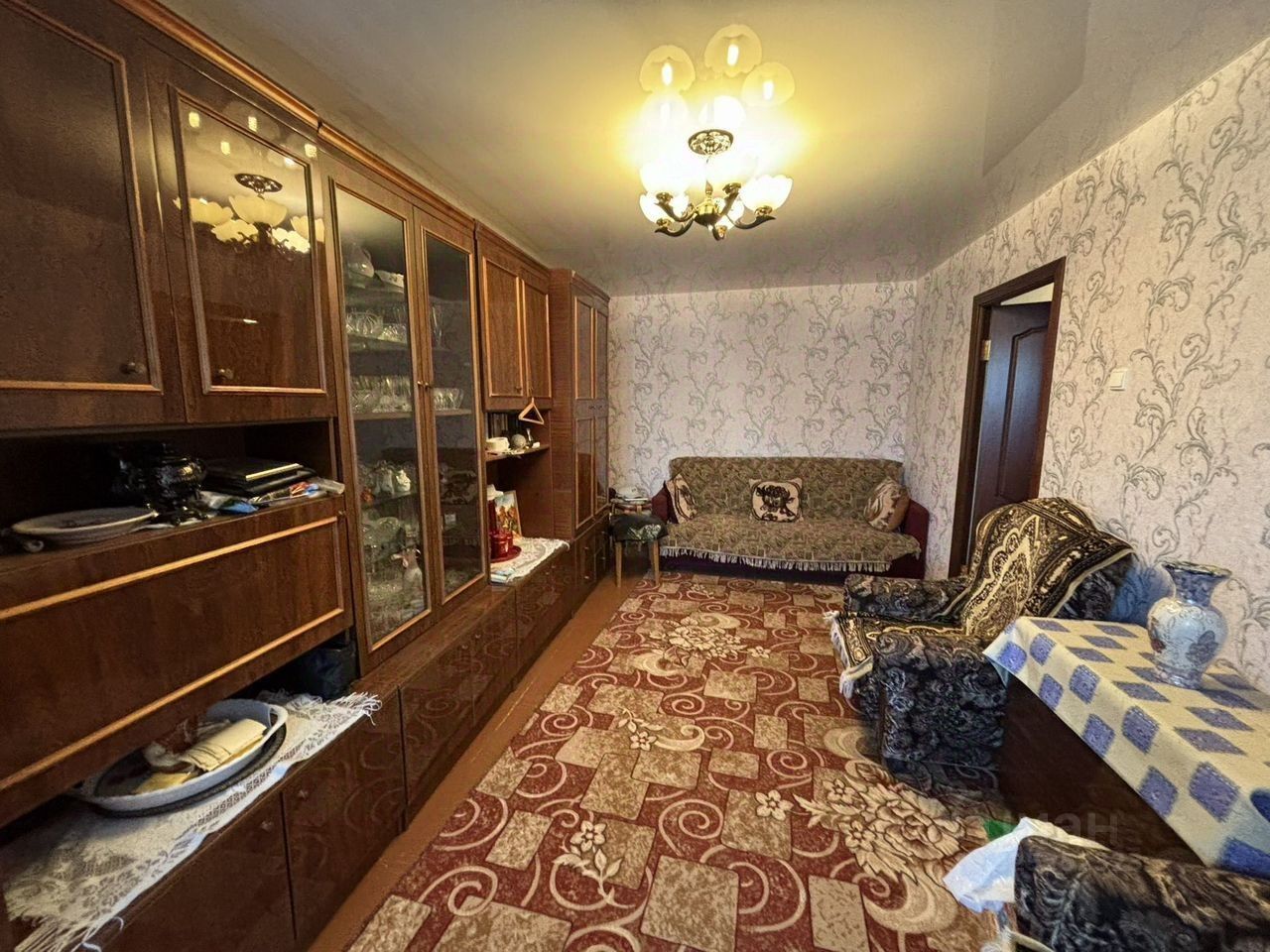 Продажа 2-комн квартиры на вторичном рынке пос. Аннино, улица 10-й Пятилетки, 1