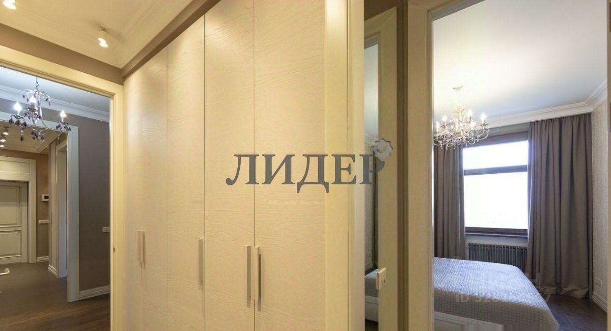 Продажа 5-комн квартиры на вторичном рынке Ломоносовский проспект, 25к2