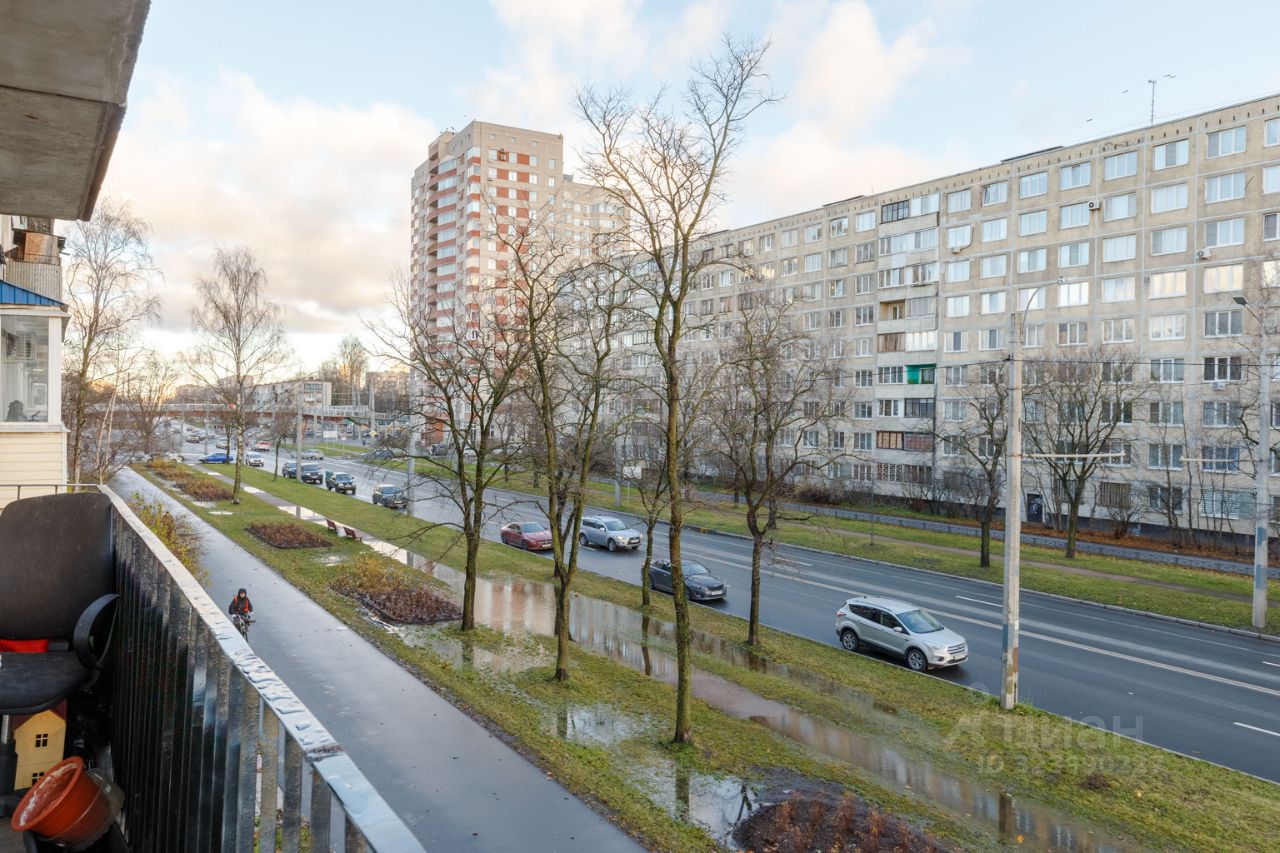 Продажа 2-комн квартиры на вторичном рынке Будапештская улица, 43К1