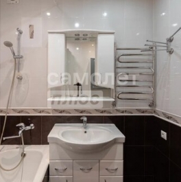 Продажа 3-комн квартиры на вторичном рынке Житомирская улица